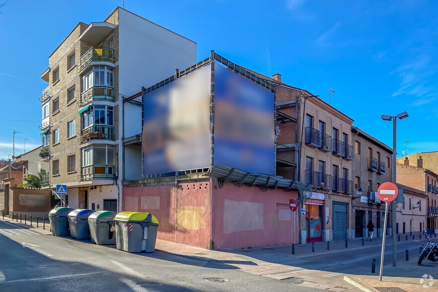 Calle Carmen Descalzo, 28, Alcalá de Henares, Madrid en venta - Foto principal - Imagen 1 de 1
