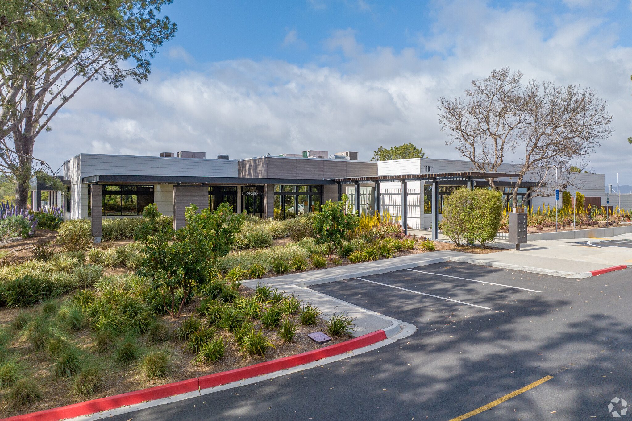 11085 N Torrey Pines Rd, La Jolla, CA en alquiler Foto del edificio- Imagen 1 de 53