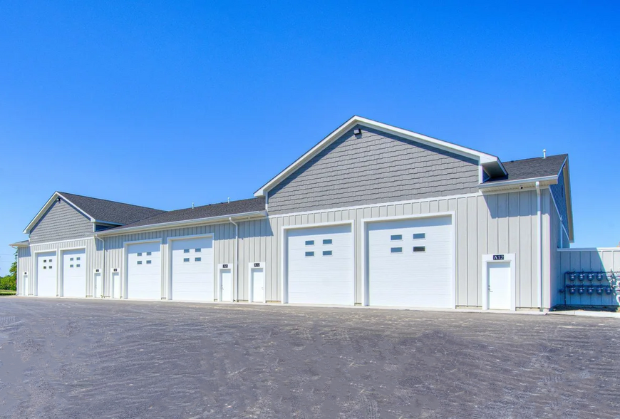 721 Industrial Blvd, Watertown, MN en venta - Foto del edificio - Imagen 1 de 6