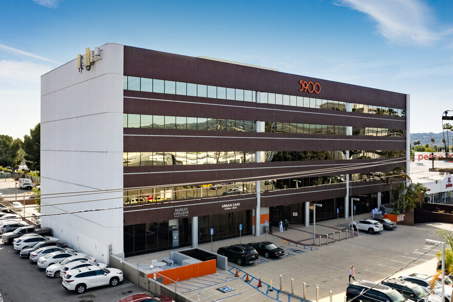 5900 Sepulveda Blvd, Van Nuys, CA en alquiler - Foto del edificio - Imagen 1 de 8