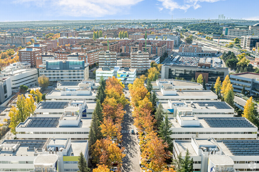 Ronda Poniente, 3, Tres Cantos, Madrid en alquiler - Foto del edificio - Imagen 1 de 32