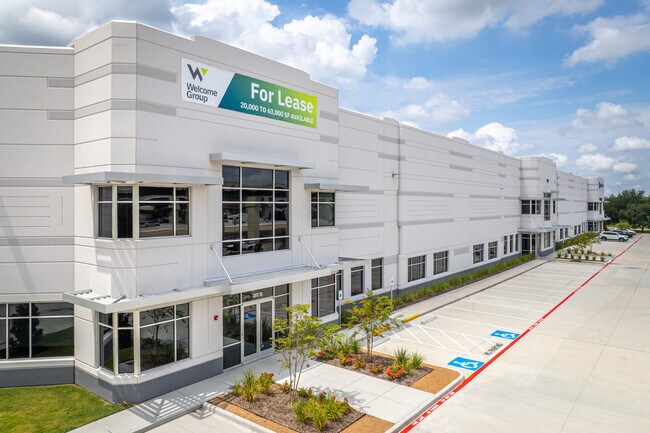 Más detalles de 3200 S Sam Houston Pky E, Houston, TX - Nave en alquiler