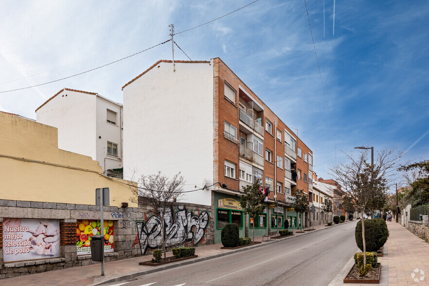 Avenida Libertad, 60, Colmenar Viejo, Madrid en venta - Foto del edificio - Imagen 2 de 2