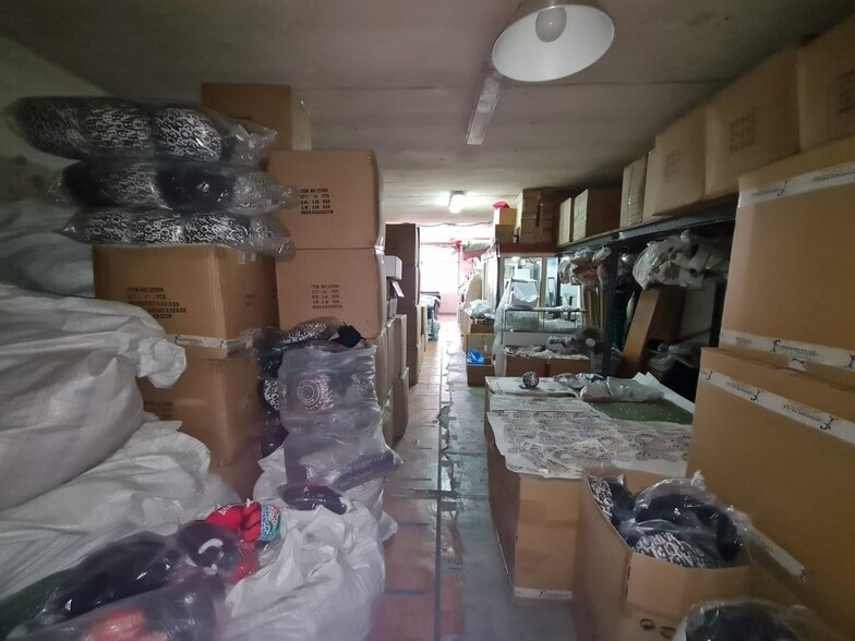 Nave en Montcada i Reixac, Barcelona en venta - Foto del interior - Imagen 2 de 9