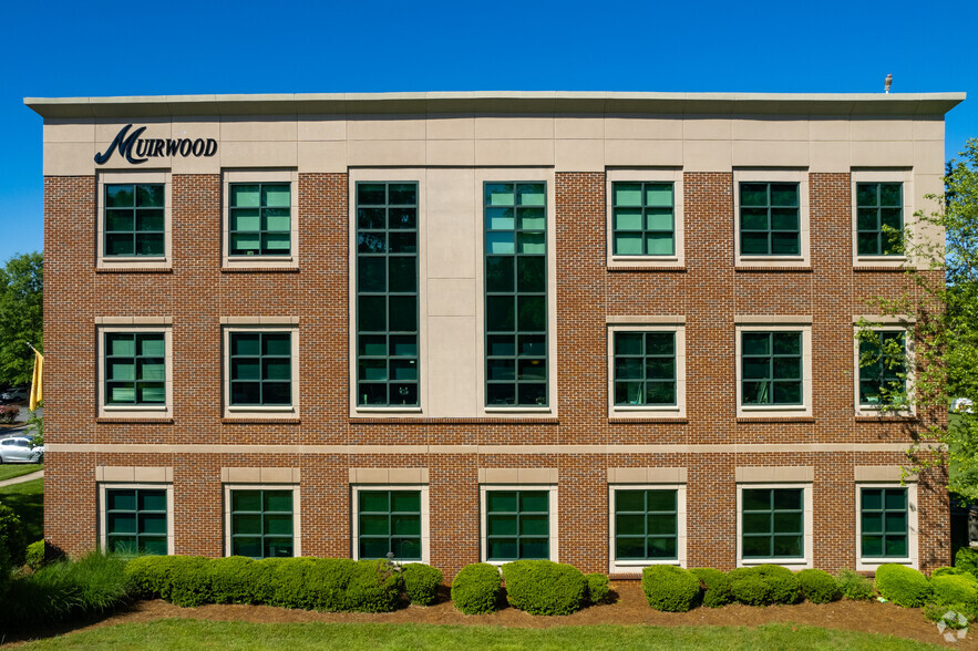 204 Muirs Chapel Rd, Greensboro, NC en alquiler - Foto del edificio - Imagen 3 de 34