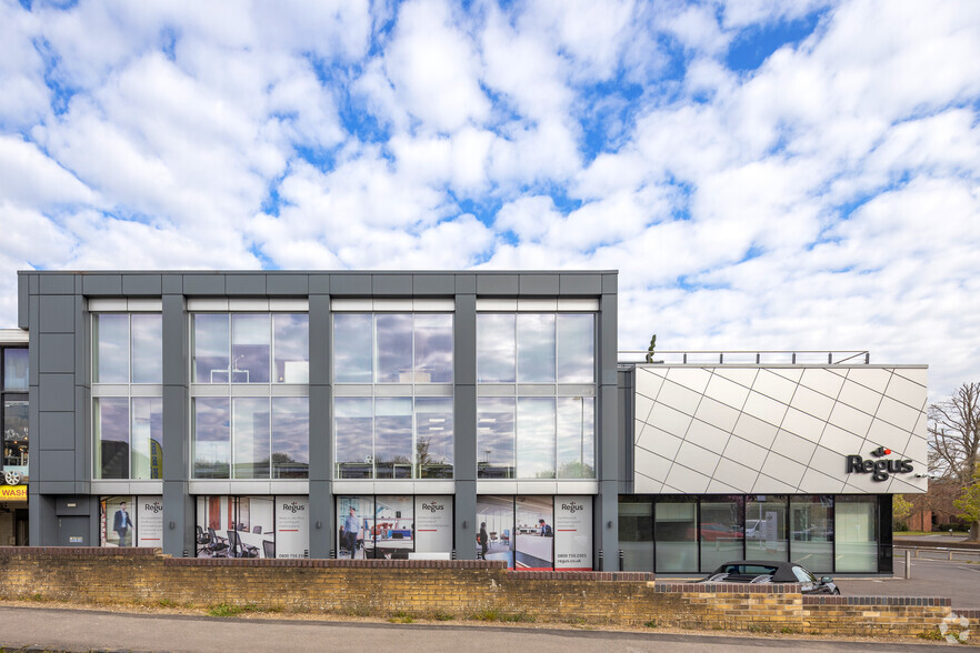 Newtown Rd, Henley On Thames en alquiler - Foto del edificio - Imagen 1 de 24