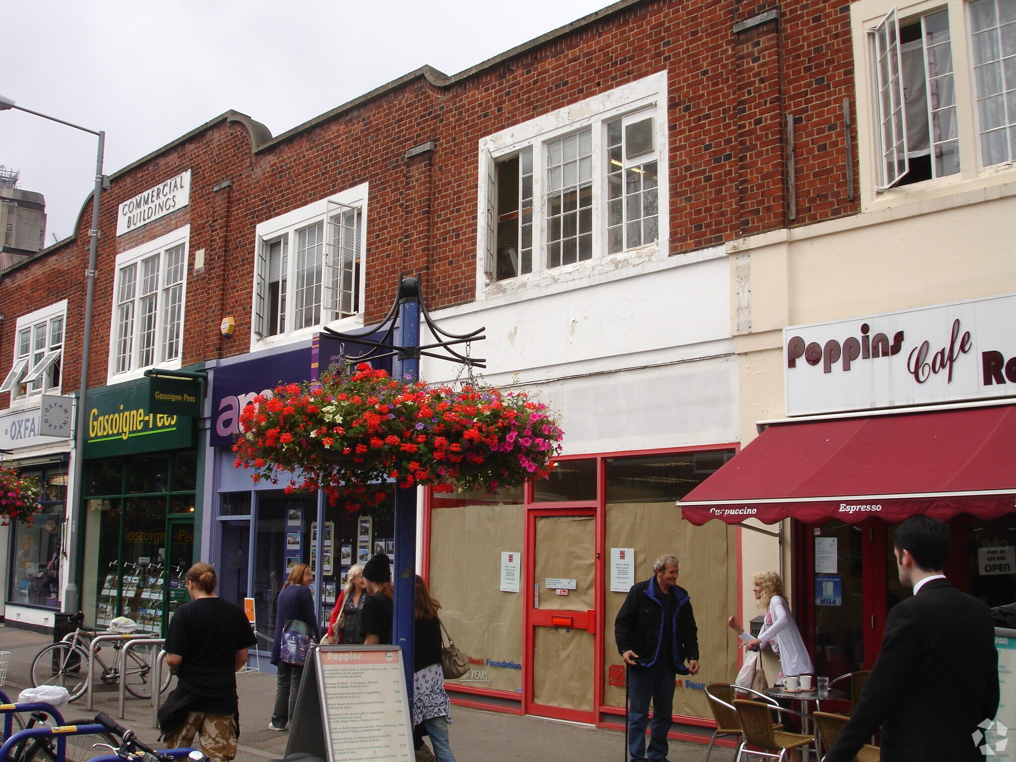 71 Commercial Way, Woking en venta Foto principal- Imagen 1 de 2