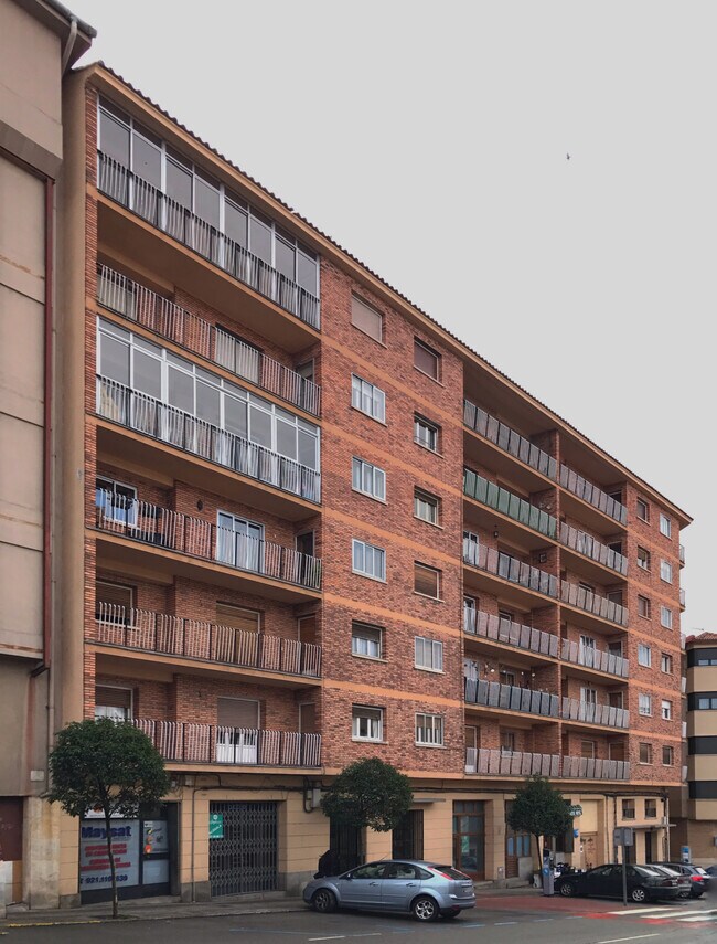 Más detalles de Calle Coronel del-Rexachl, 10, Segovia - Local en alquiler