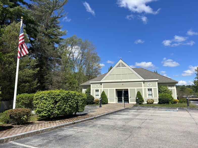 701 Church St, Whitinsville, MA en alquiler - Foto del edificio - Imagen 3 de 4