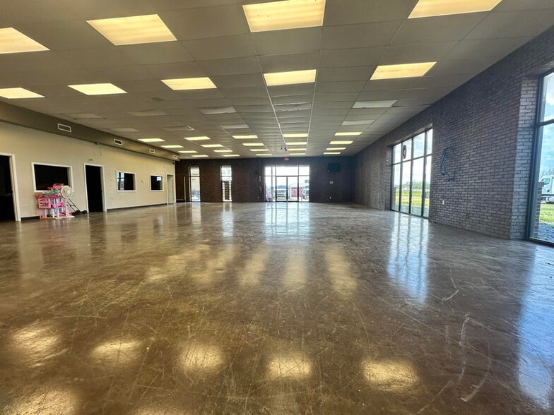 910 State Highway 30 W, New Albany, MS en venta - Foto del interior - Imagen 2 de 33