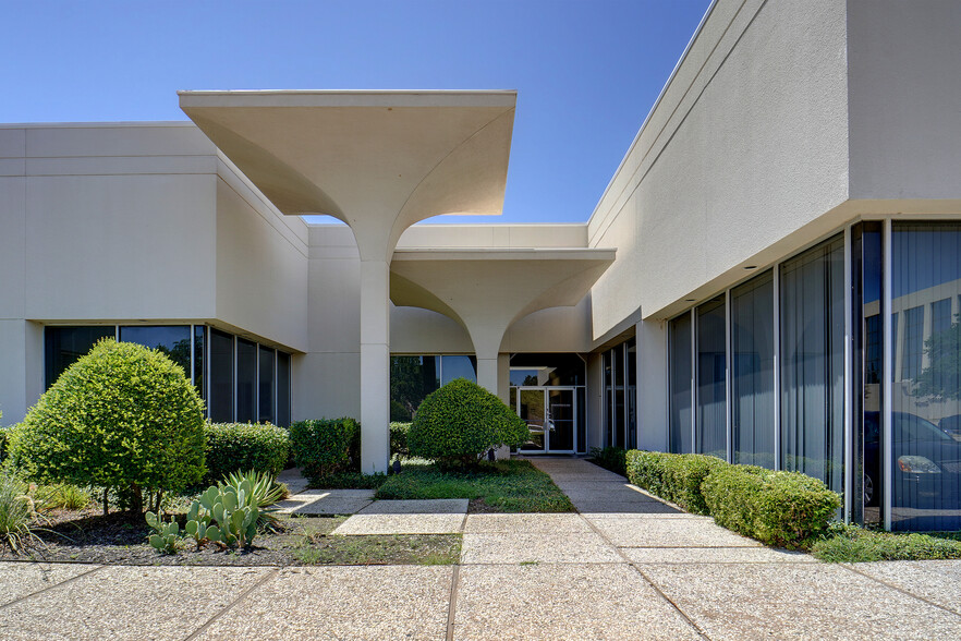 6850 Manhattan Blvd, Fort Worth, TX en alquiler - Foto del edificio - Imagen 1 de 13