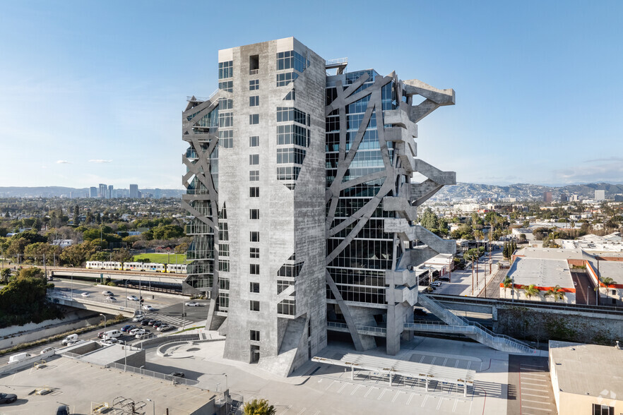 5790 W Jefferson Blvd, Los Angeles, CA en alquiler - Foto del edificio - Imagen 3 de 12