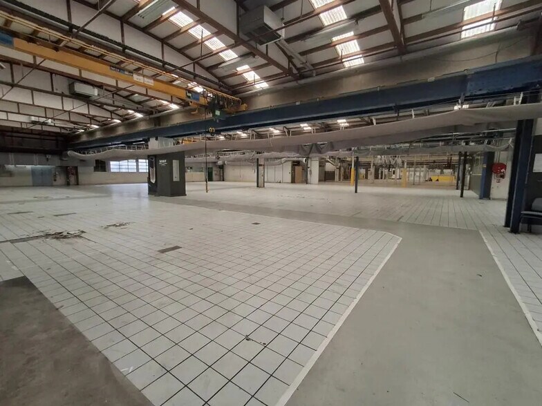 Nave en Oyonnax en venta - Foto del interior - Imagen 2 de 7