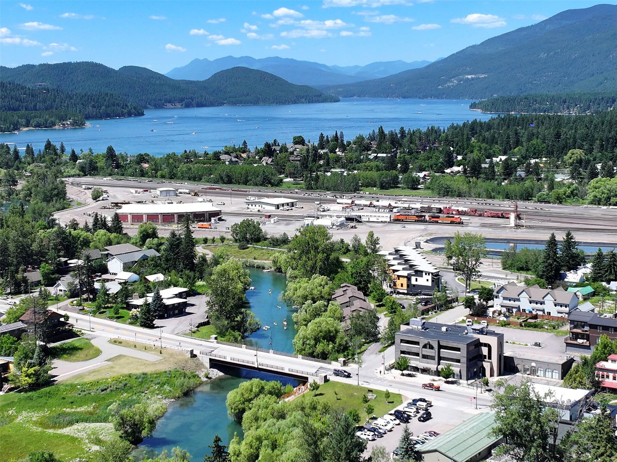 100 2nd St E, Whitefish, MT en alquiler Foto del edificio- Imagen 1 de 34