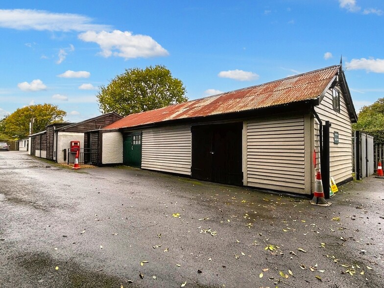 Lowfield Heath Rd, Charlwood en alquiler - Foto del edificio - Imagen 2 de 6