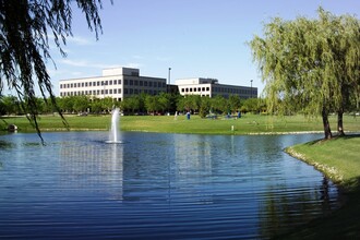 7000 Vista Dr, West Des Moines, IA en alquiler Foto del edificio- Imagen 1 de 1