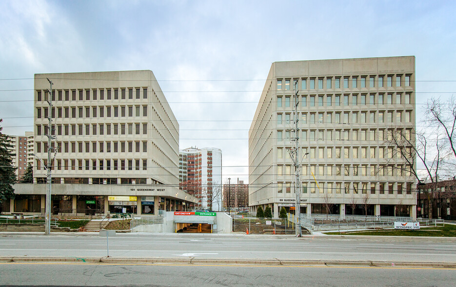 101 Queensway W, Mississauga, ON en alquiler - Foto del edificio - Imagen 2 de 2