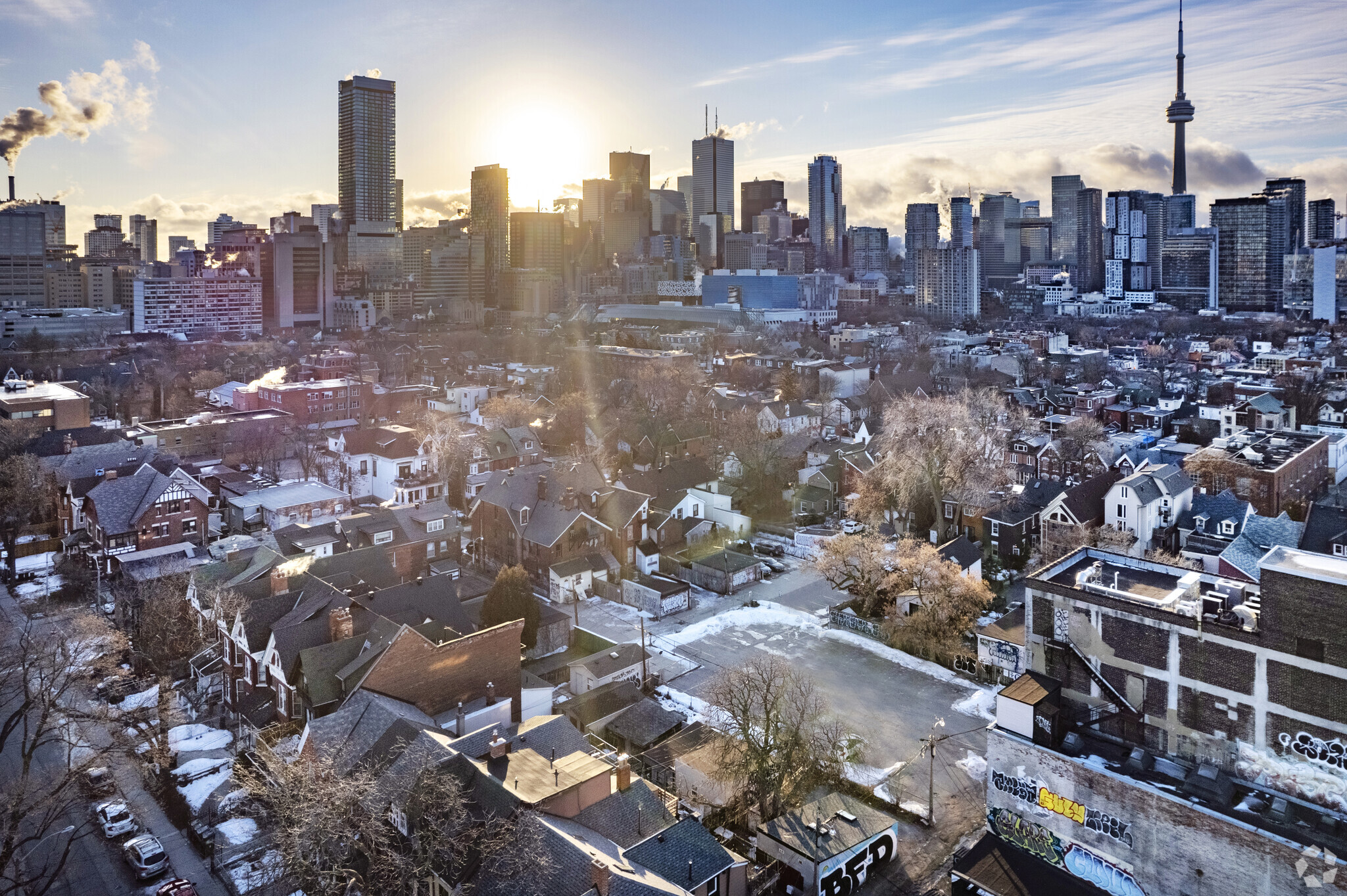 114 Baldwin St, Toronto, ON en venta Foto del edificio- Imagen 1 de 13