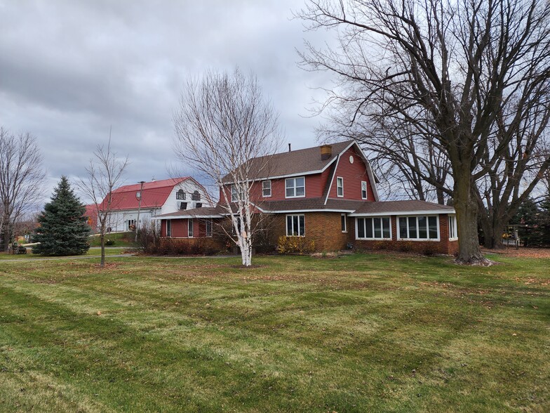 N3504 County Rd E, Freedom, WI en venta - Foto del edificio - Imagen 3 de 63