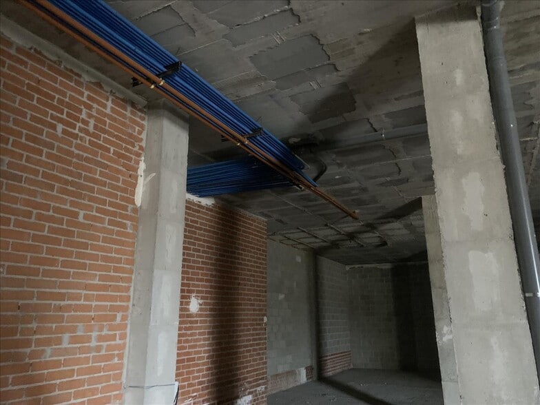 Local en Ávila en venta - Foto del edificio - Imagen 3 de 11