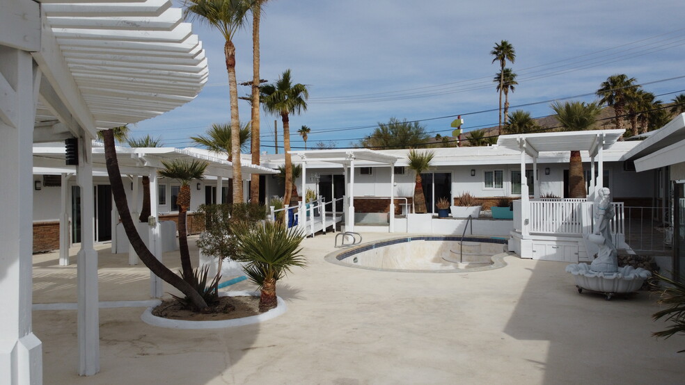 68055 Club Circle Dr, Desert Hot Springs, CA en venta - Foto del edificio - Imagen 2 de 11