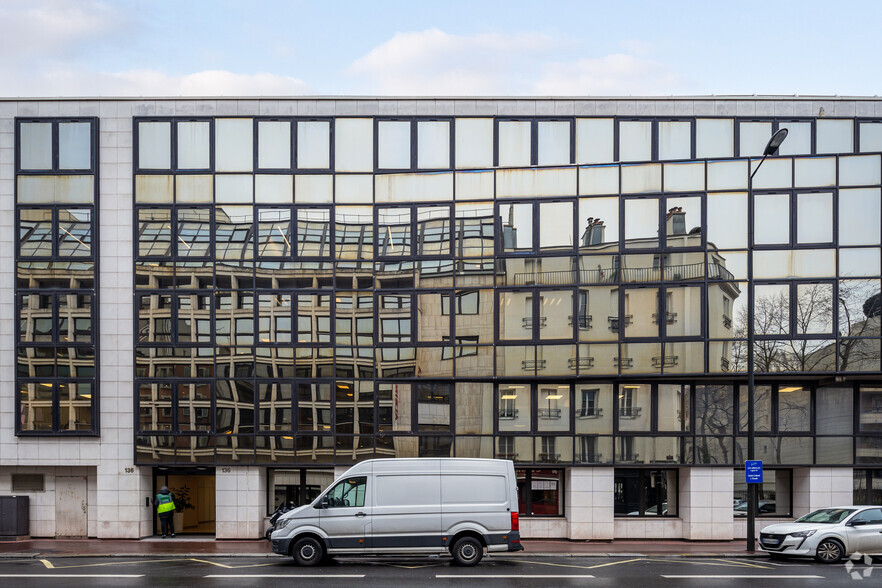 130 Rue Victor Hugo, Levallois-Perret en alquiler - Foto del edificio - Imagen 2 de 3