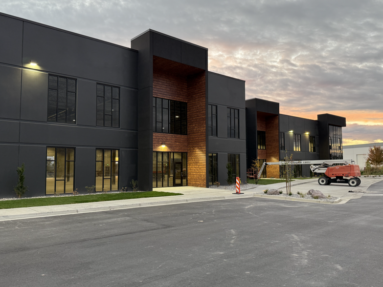 500 E Auto Mall Dr, American Fork, UT en alquiler - Foto del edificio - Imagen 1 de 8