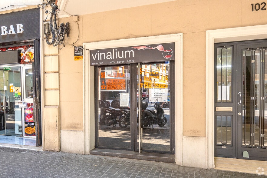 Edificio residencial en Barcelona, Barcelona en venta - Foto del edificio - Imagen 3 de 3