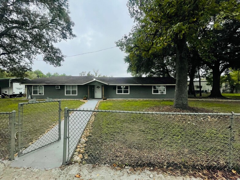 22538 Cuttler Rd, New Caney, TX en venta - Foto del edificio - Imagen 3 de 10