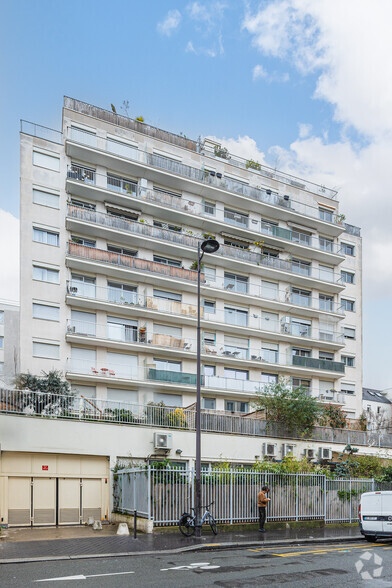 Edificio residencial en Paris en venta - Foto del edificio - Imagen 2 de 5