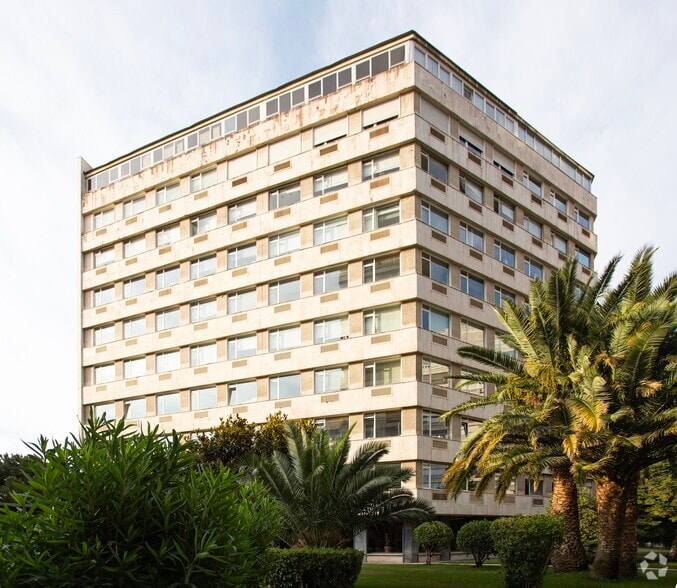 Calle Julián Romea, 2, Madrid, Madrid en venta - Foto del edificio - Imagen 2 de 5