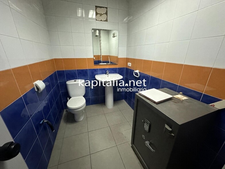 Local en Ontinyent, Valencia en alquiler - Foto del edificio - Imagen 3 de 9