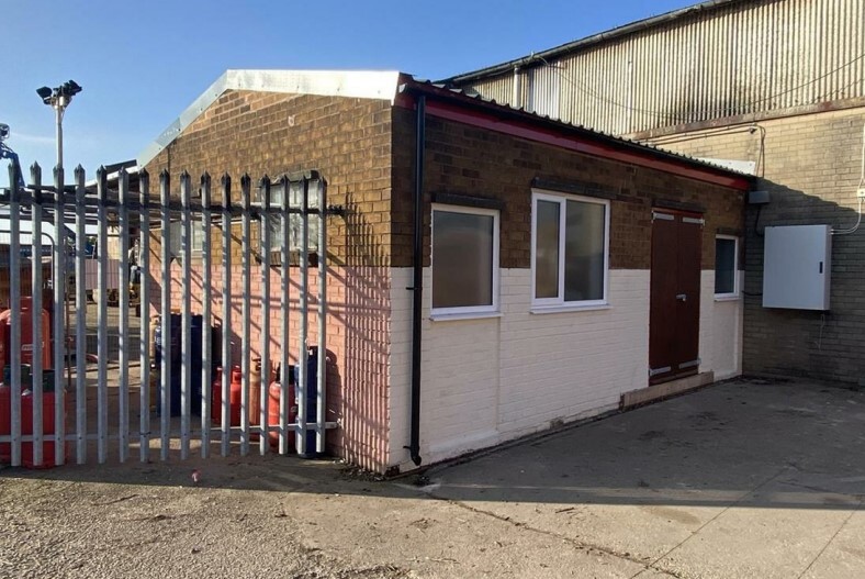 Halesowen Rd, Dudley en alquiler - Foto del edificio - Imagen 2 de 3