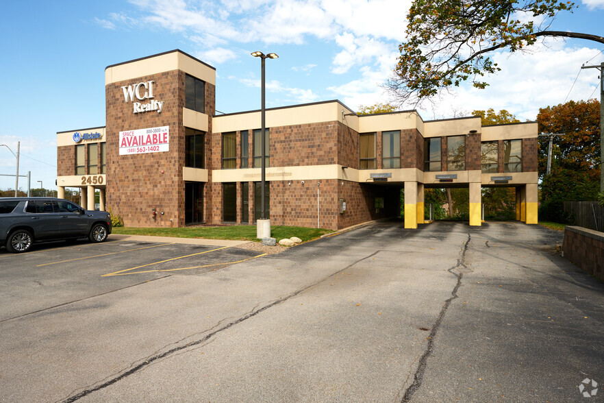 2450 Ridge Rd W, Rochester, NY en venta - Foto principal - Imagen 2 de 43