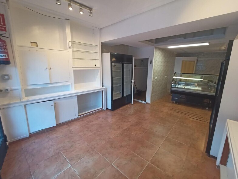 Local en Cáceres en alquiler - Foto del edificio - Imagen 3 de 7