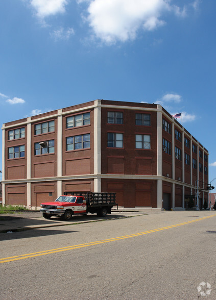 606 2nd St SE, Canton, OH en alquiler - Foto del edificio - Imagen 2 de 5