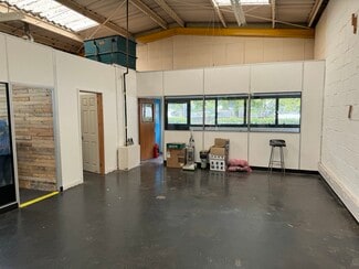 Más detalles de 1-7 Clarke Rd, Milton Keynes - Nave en alquiler