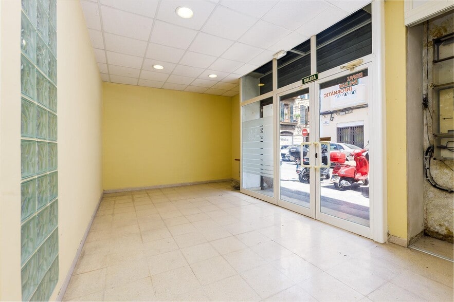 Local en Palma, Islas Baleares en venta - Vestíbulo - Imagen 2 de 27
