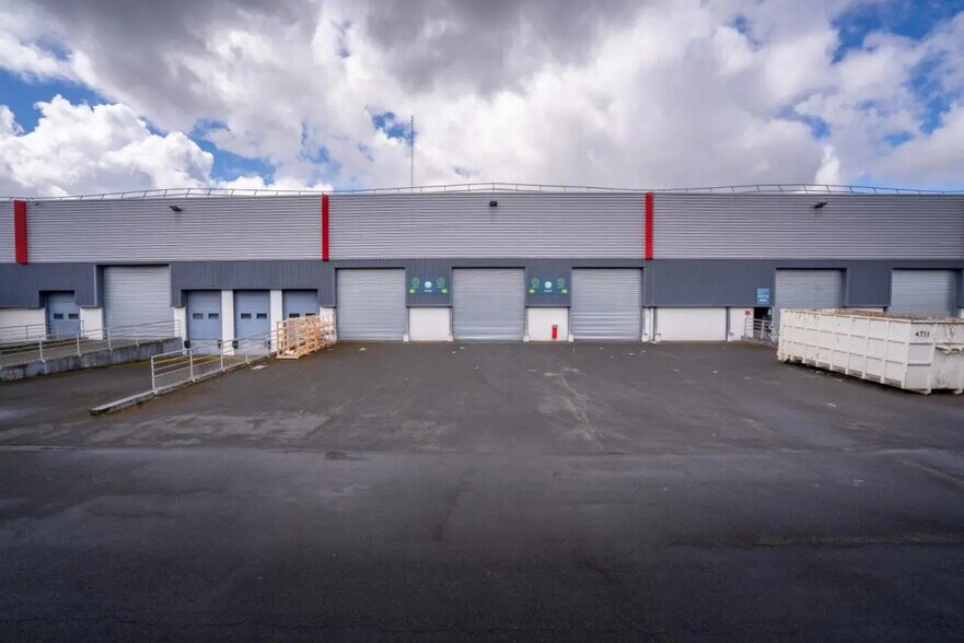 8-10 Avenue D'Oceanie, Les Ulis en alquiler - Foto del edificio - Imagen 3 de 9