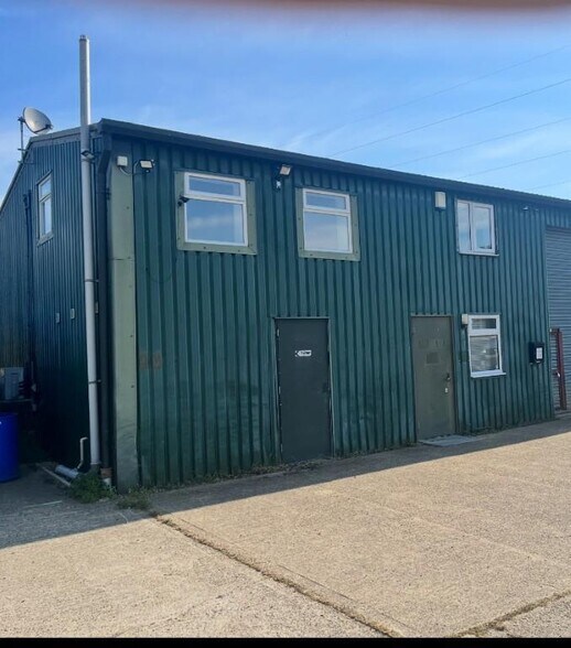 Hulfords Ln, Hartley Wintney en alquiler - Foto del edificio - Imagen 2 de 2