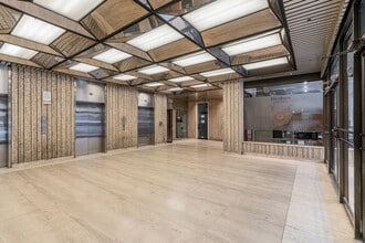 5333-5335 Av Casgrain, Montréal, QC en alquiler Foto del interior- Imagen 2 de 5