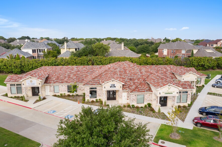 1790 King Arthur Blvd, Carrollton, TX en alquiler - Foto principal - Imagen 1 de 20