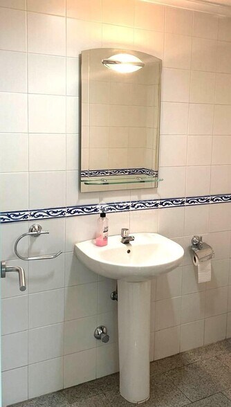 Local en Novelda en alquiler - Foto del edificio - Imagen 3 de 5