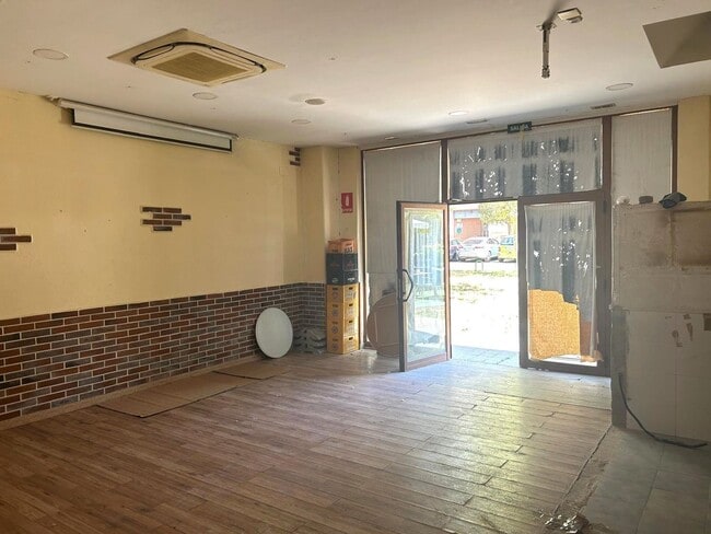 Más detalles de Avenida Prado Boyal, S/N, Laguna de Duero - Local en venta
