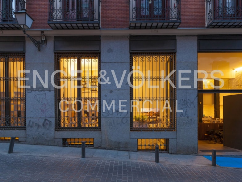 Local en Madrid, Madrid en alquiler - Foto del edificio - Imagen 2 de 2
