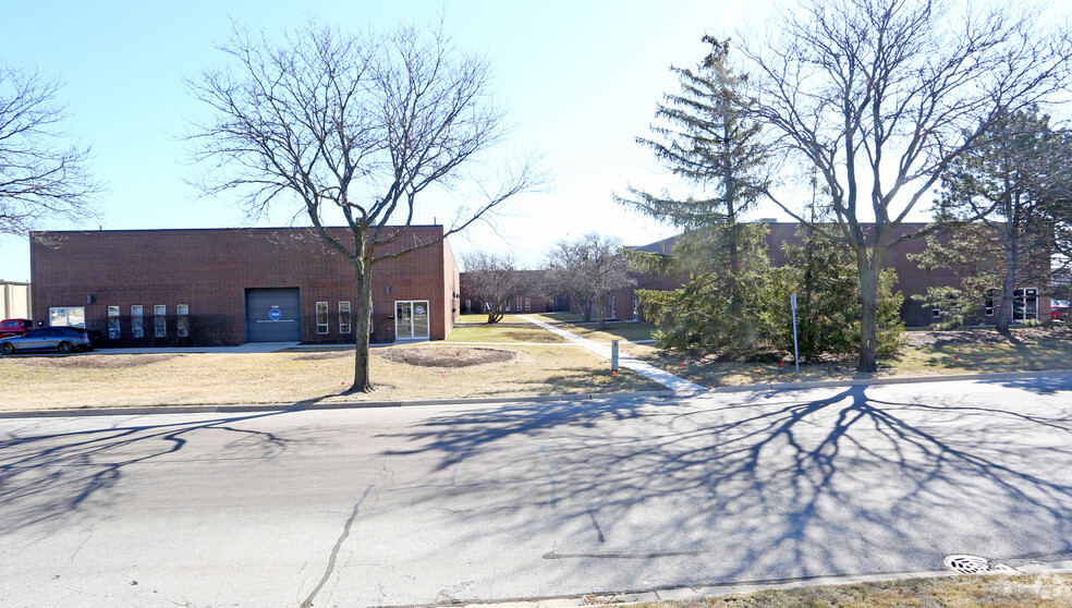 3353-3411 N Ridge Ave, Arlington Heights, IL en alquiler - Foto del edificio - Imagen 1 de 3