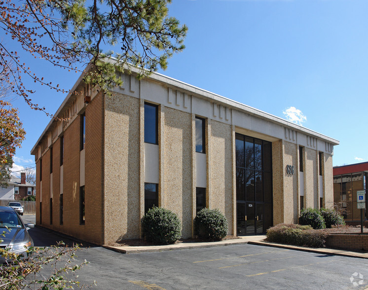 826 N Elm St, Greensboro, NC en alquiler - Foto del edificio - Imagen 3 de 3