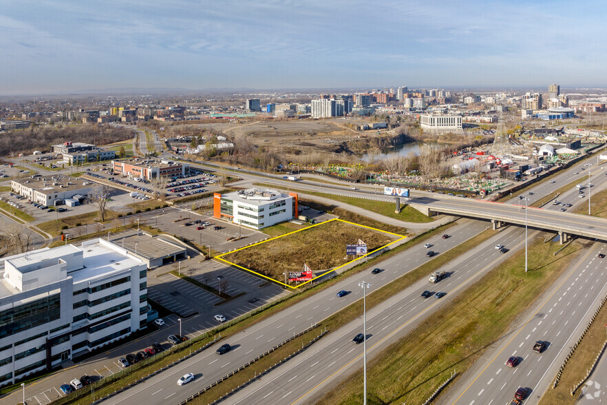 Pl Louis-R.-Renaud, Laval, QC en alquiler - Vista aérea - Imagen 2 de 4