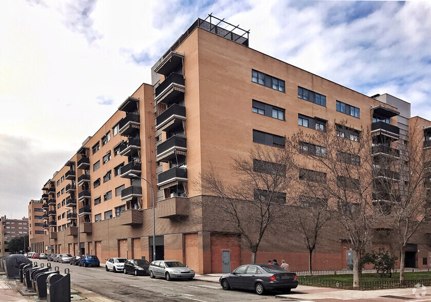 Calle Adelfas, 3, Alcorcón, Madrid en venta - Foto del edificio - Imagen 1 de 3