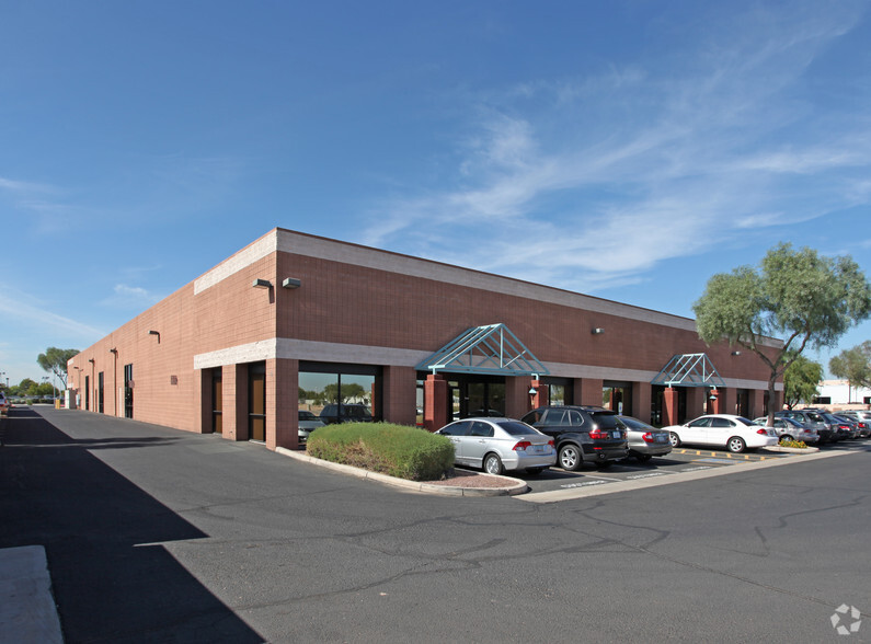 9051 W Kelton Ln, Peoria, AZ en alquiler - Foto del edificio - Imagen 2 de 5